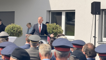 奧地利聯邦內政部長主持的隆重開幕儀式